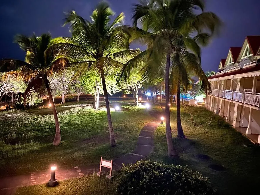 アパート Le Paradis Zen Village Vacances 1Er Etage Et Rdc Vue Plage Et Mer Ste Anne サンタンヌ